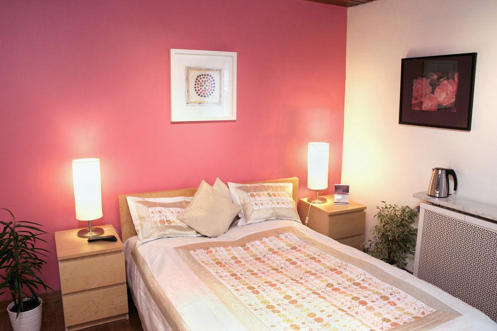 Rhein River Guesthouse - Direkt Am Rhein Leverkusen Extérieur photo
